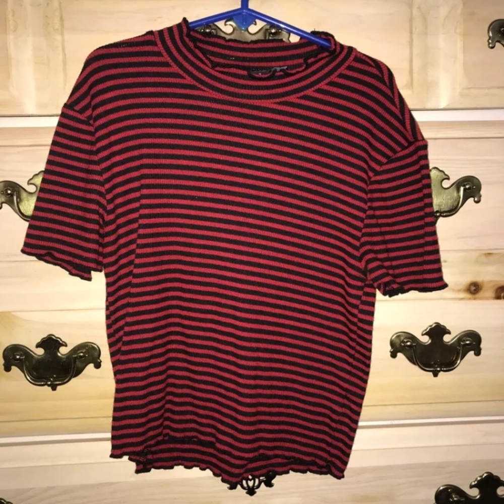 Cropped tee